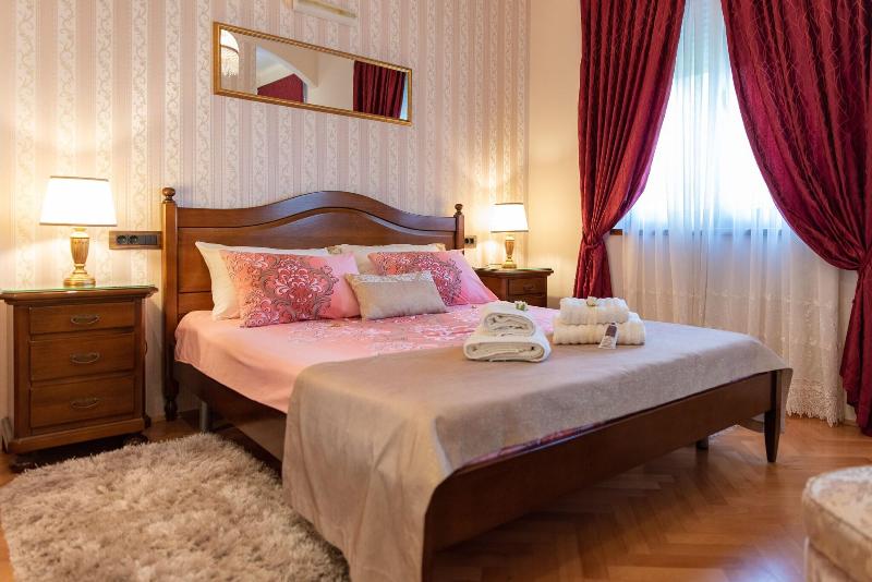Unique Luxury Rooms image