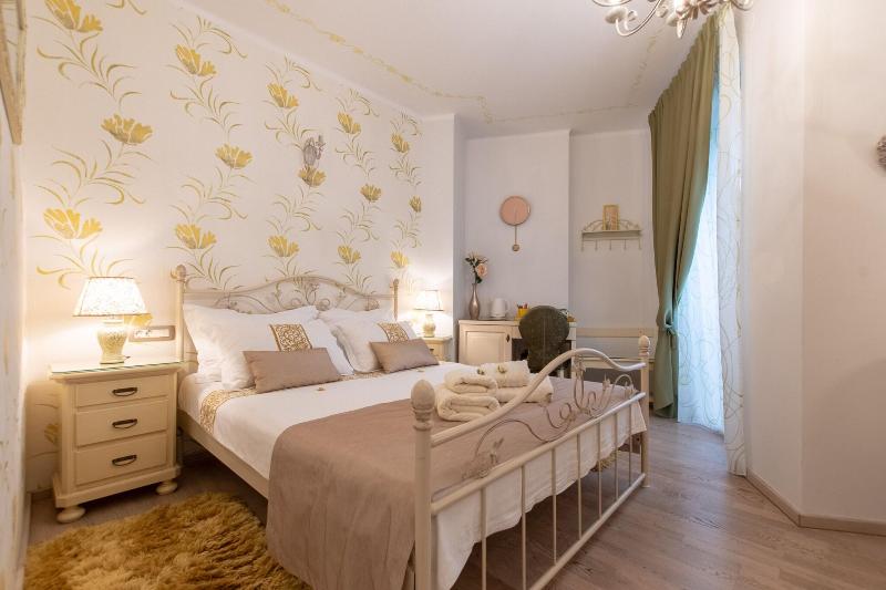 Unique Luxury Rooms image