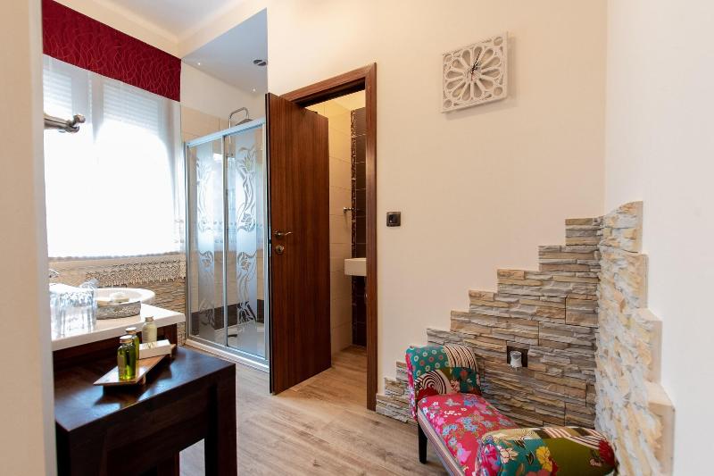 Unique Luxury Rooms image