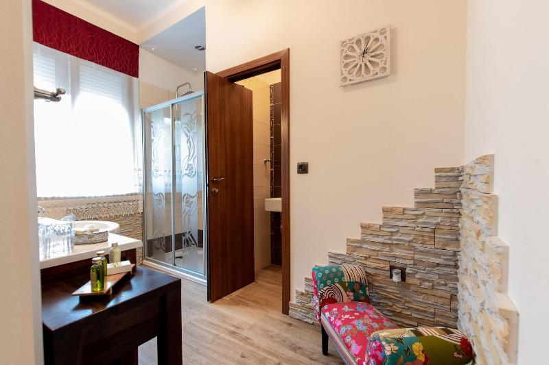 Unique Luxury Rooms image