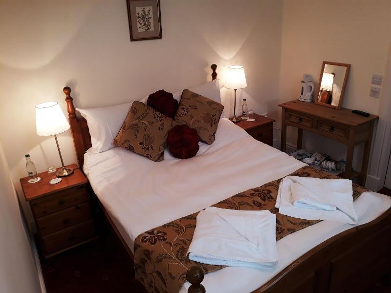 The Gordon Arms image