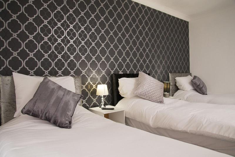 Tlk Apartments And Hotel image