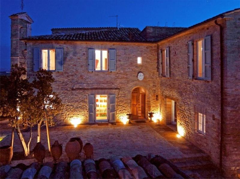 Castello Di Granarola image