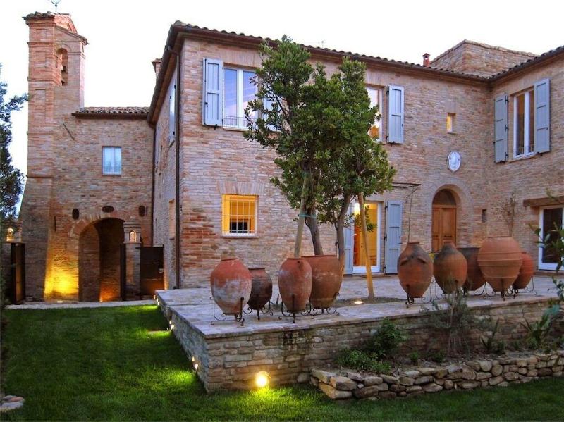 Castello Di Granarola image