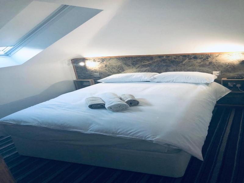 Six Bells Hotels image