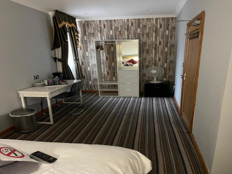 Six Bells Hotels image