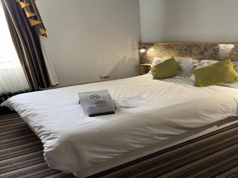 Six Bells Hotels image