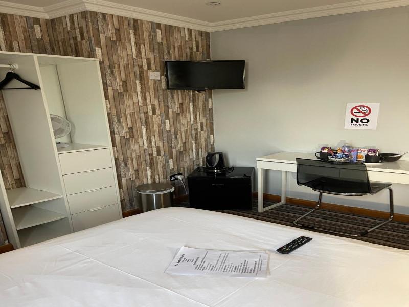 Six Bells Hotels image