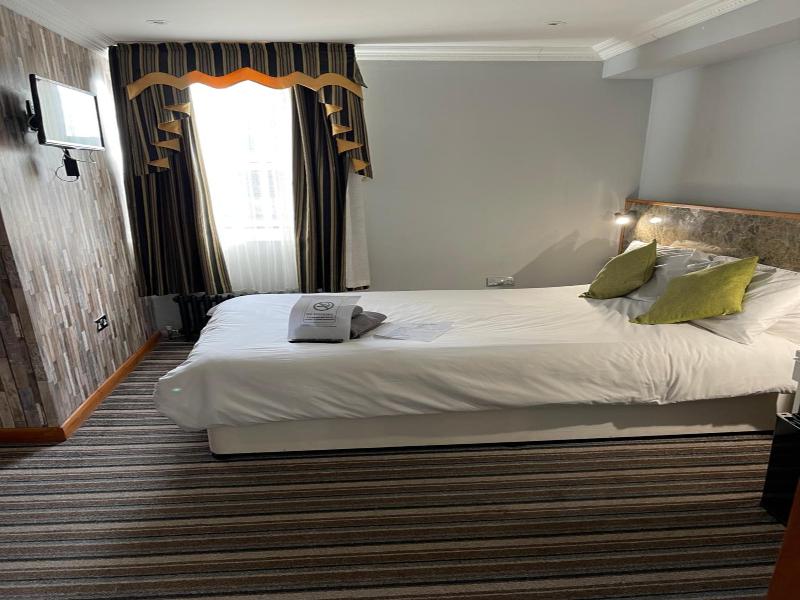 Six Bells Hotels image