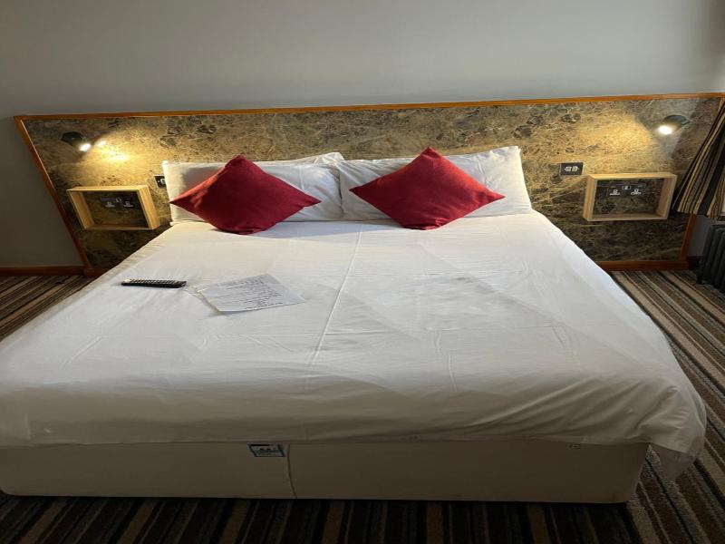 Six Bells Hotels image