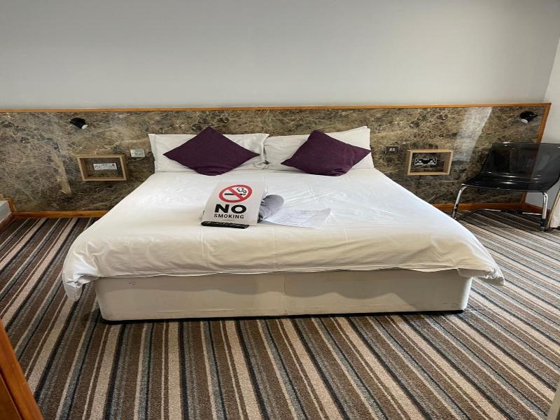 Six Bells Hotels image