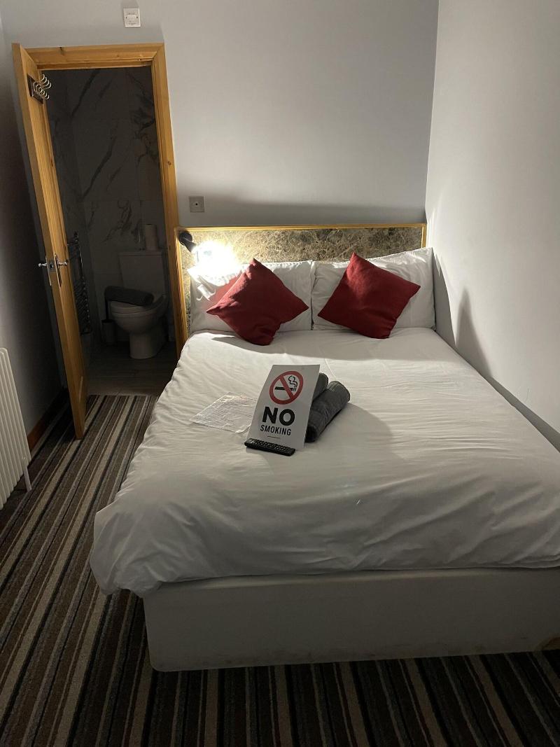 Six Bells Hotels image