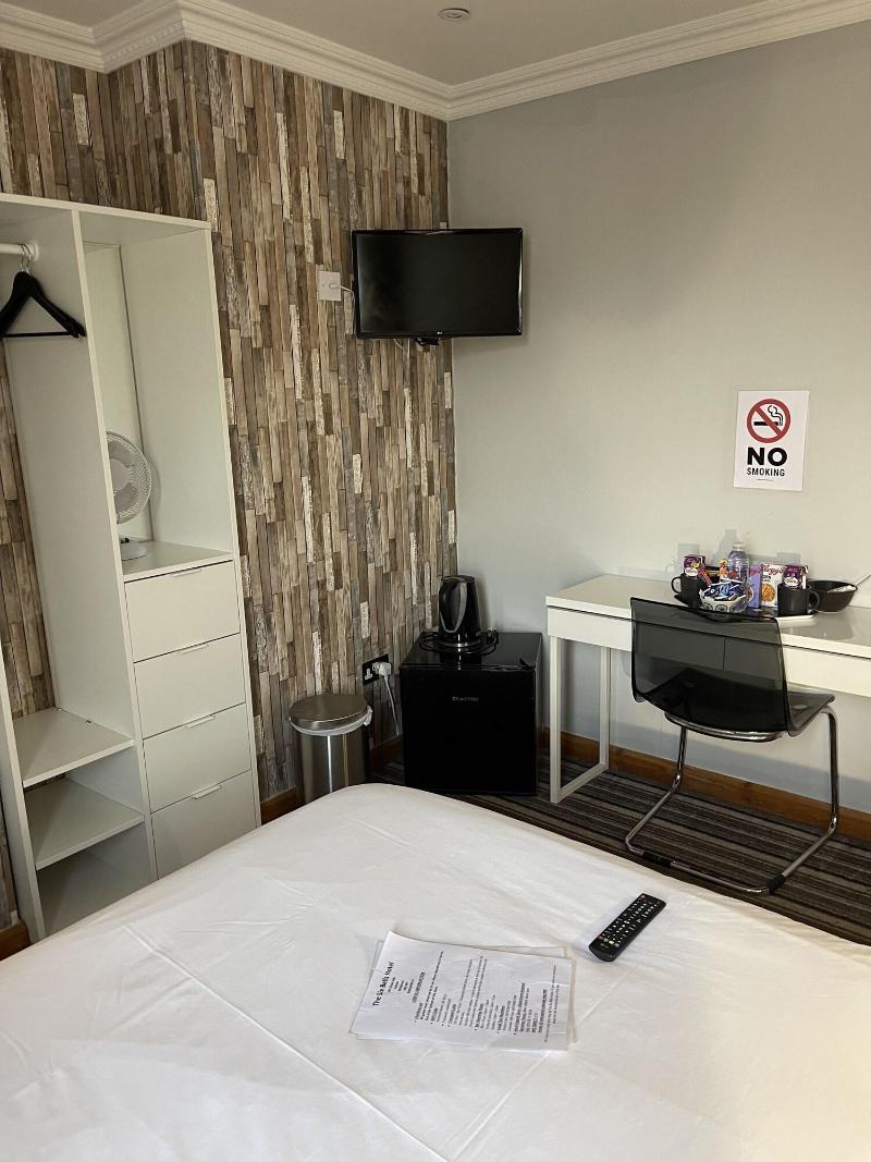 Six Bells Hotels image
