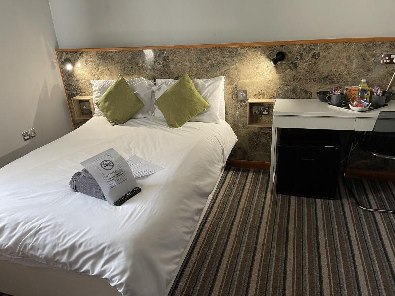 Six Bells Hotels image