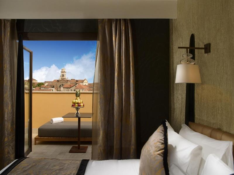 Palazzo Veneziano image