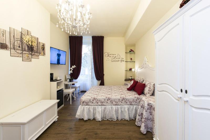 Sweet Dreams — general view