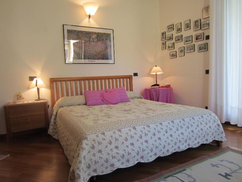 Marinella B image