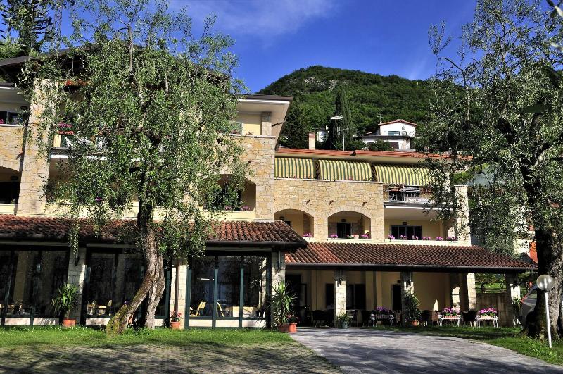 Hotel Veronesi image