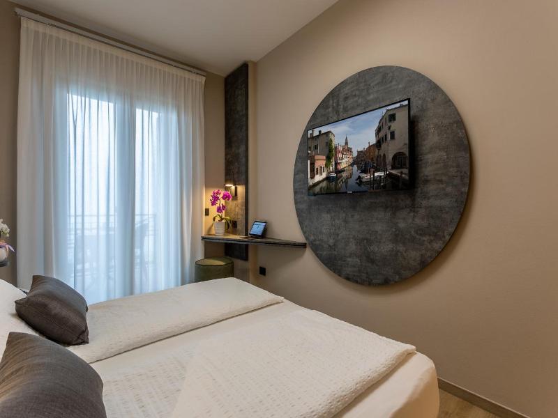 Hotel Veronesi image