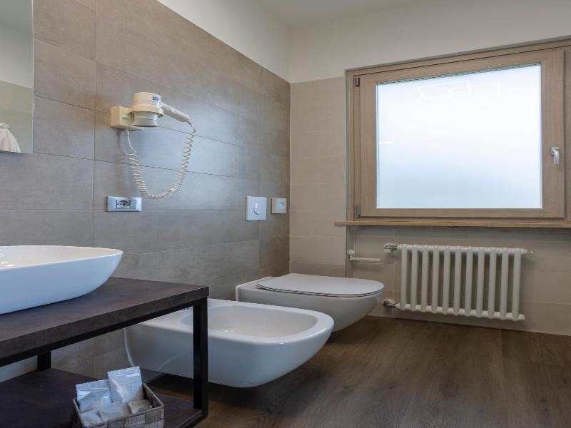 Hotel Veronesi image