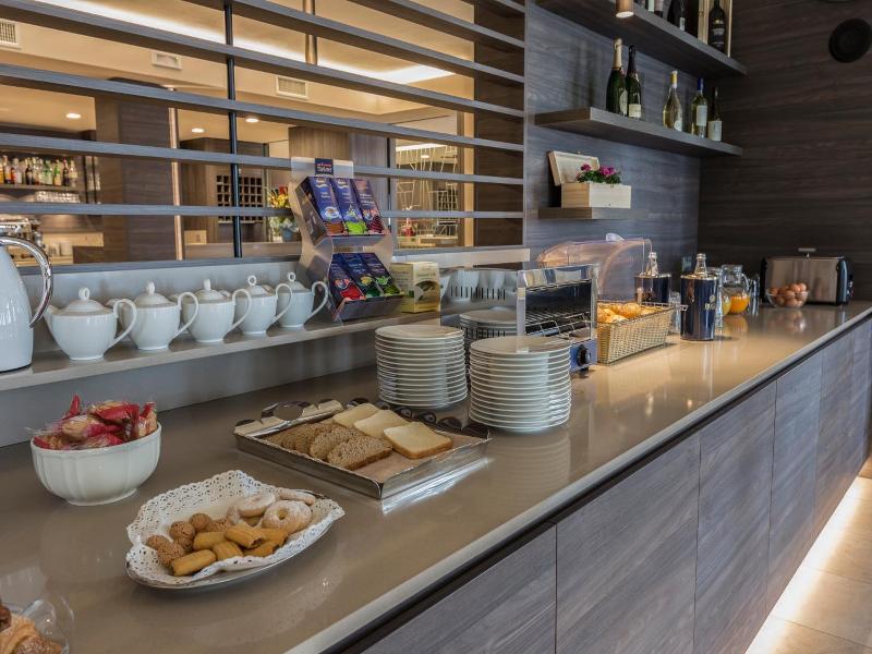 Hotel Veronesi image