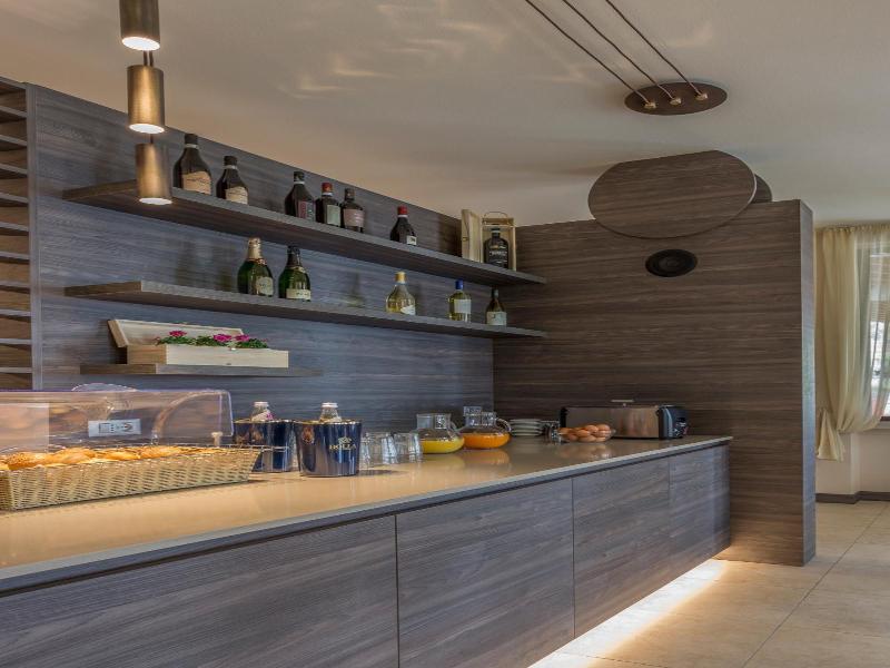 Hotel Veronesi image