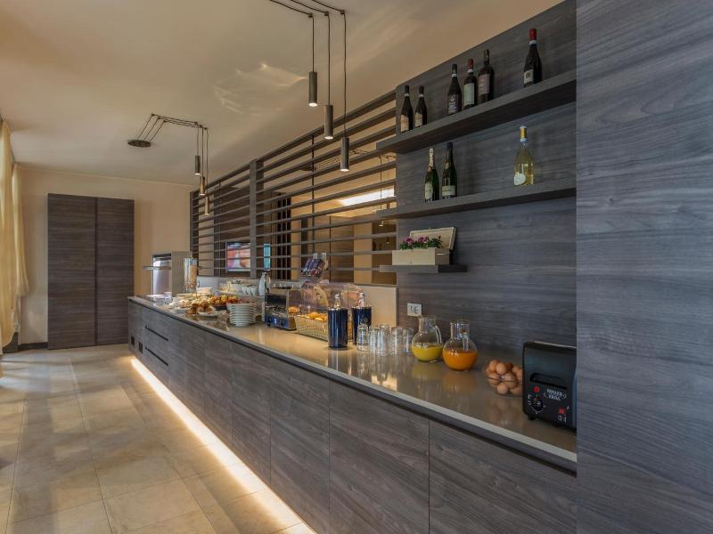 Hotel Veronesi image