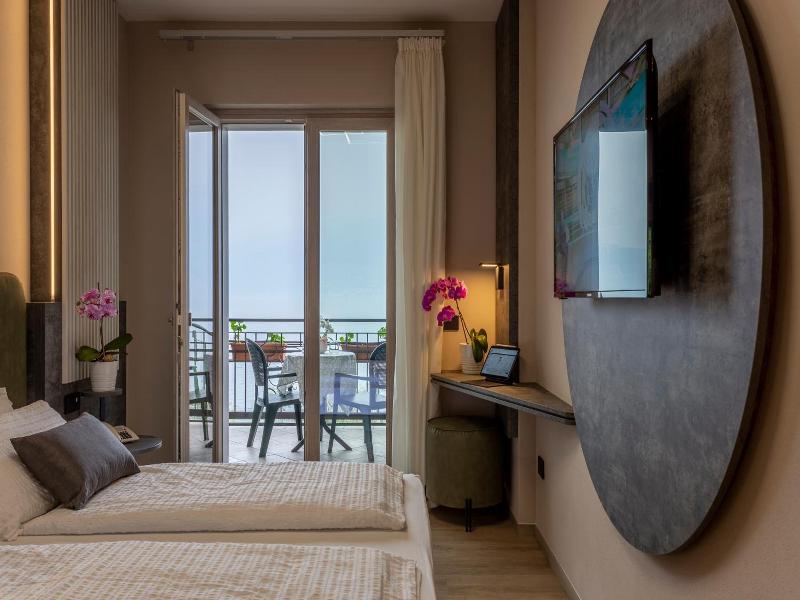 Hotel Veronesi image