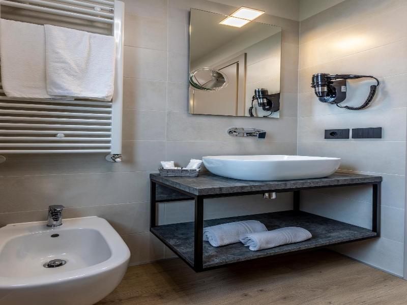 Hotel Veronesi image
