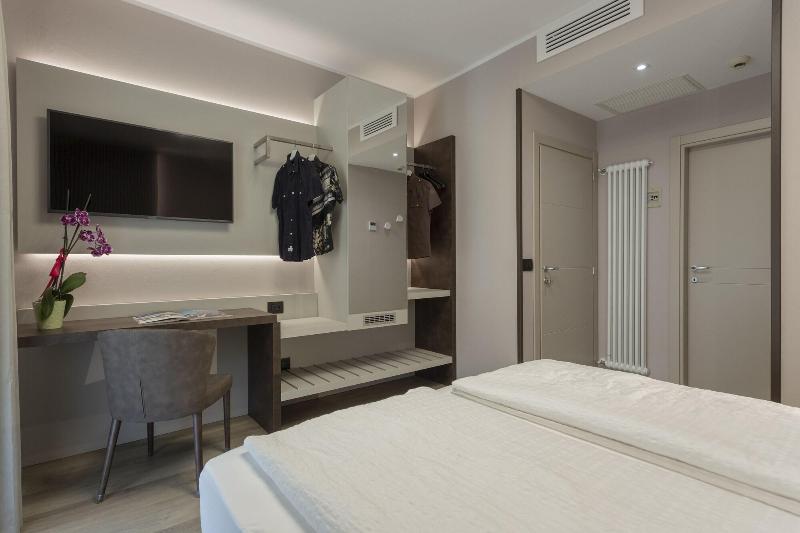 Hotel Veronesi image