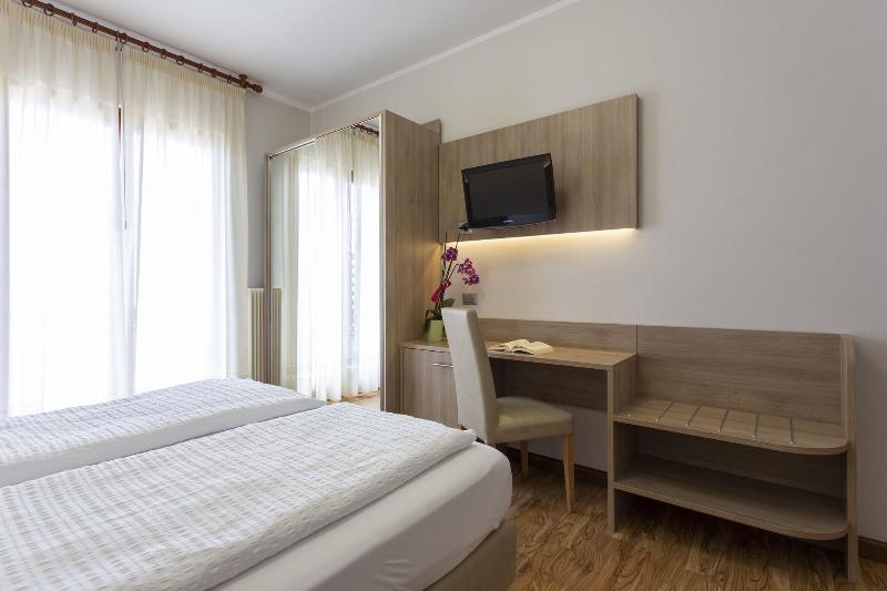 Hotel Veronesi image