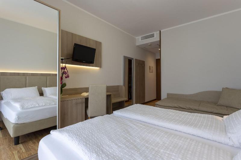 Hotel Veronesi image