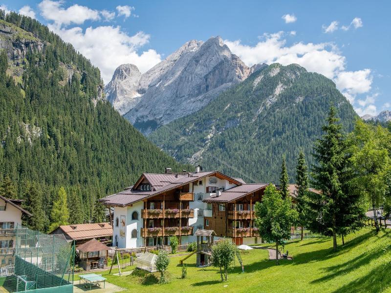 Hotel Alpe image