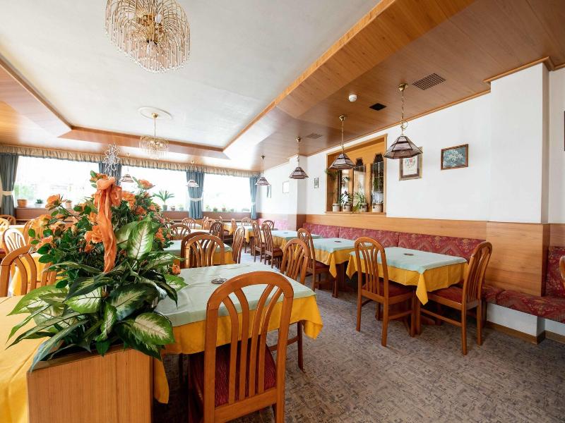 Hotel Alpe image