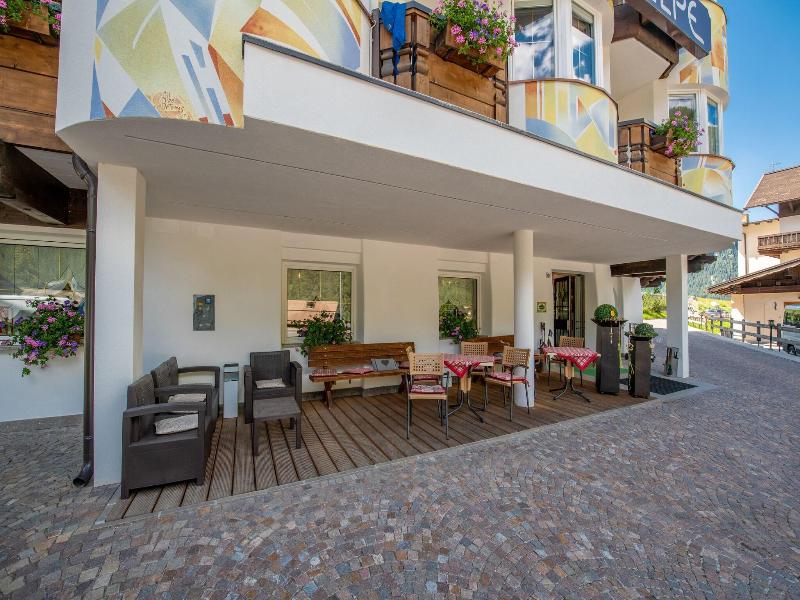 Hotel Alpe image