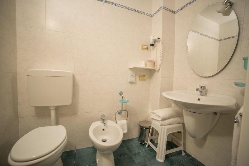 Hotel Grizzly image