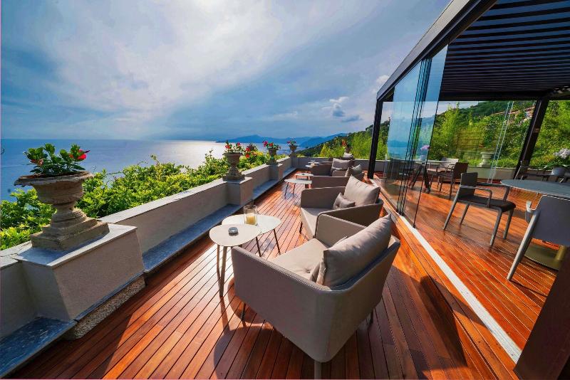 Villa Riviera Resort image