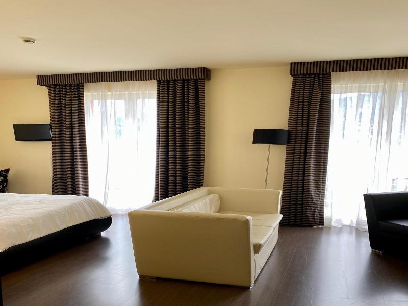 Hotel Campagnola image