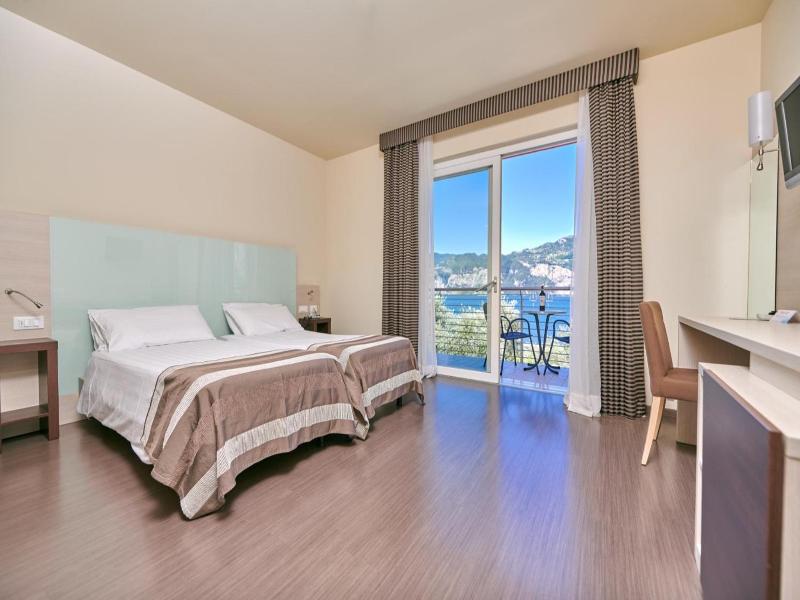 Hotel Campagnola image