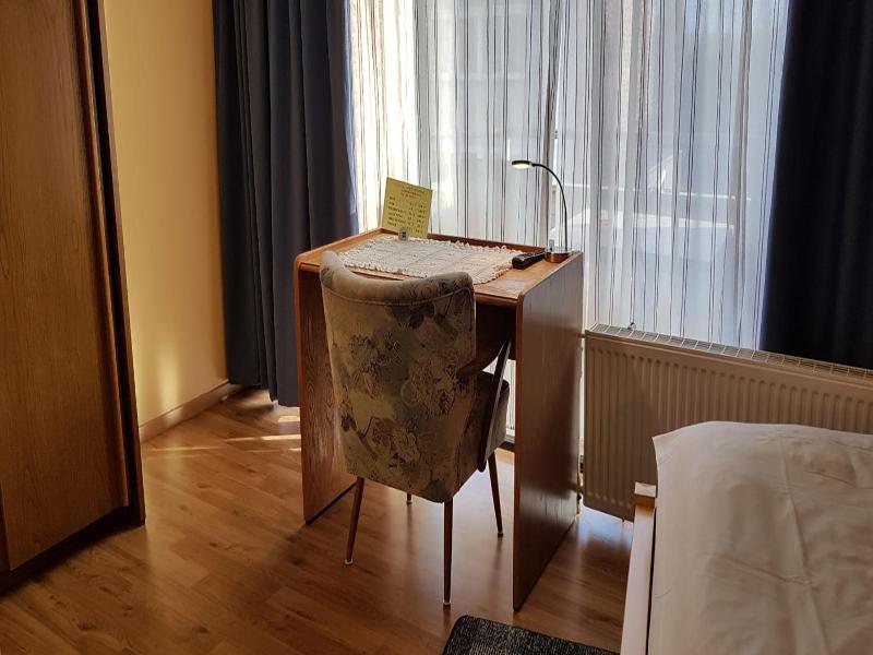 Hotel Julia image