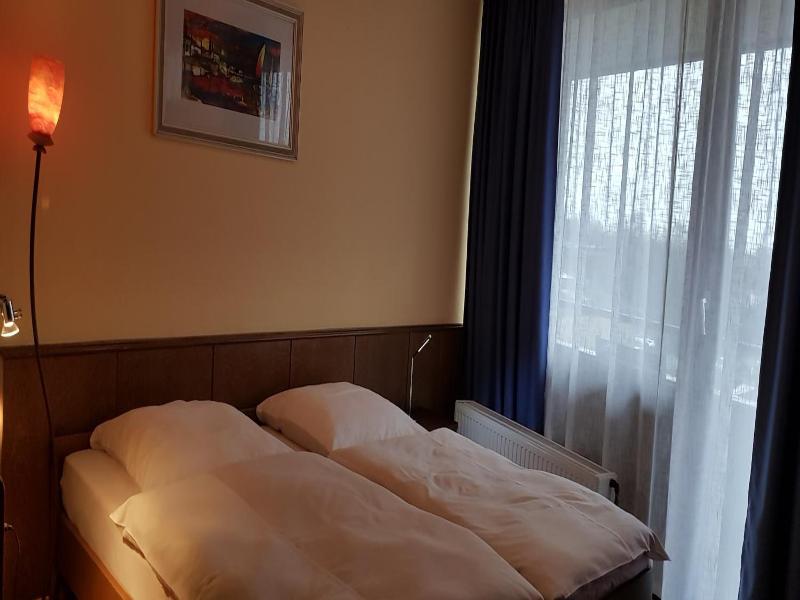 Hotel Julia image