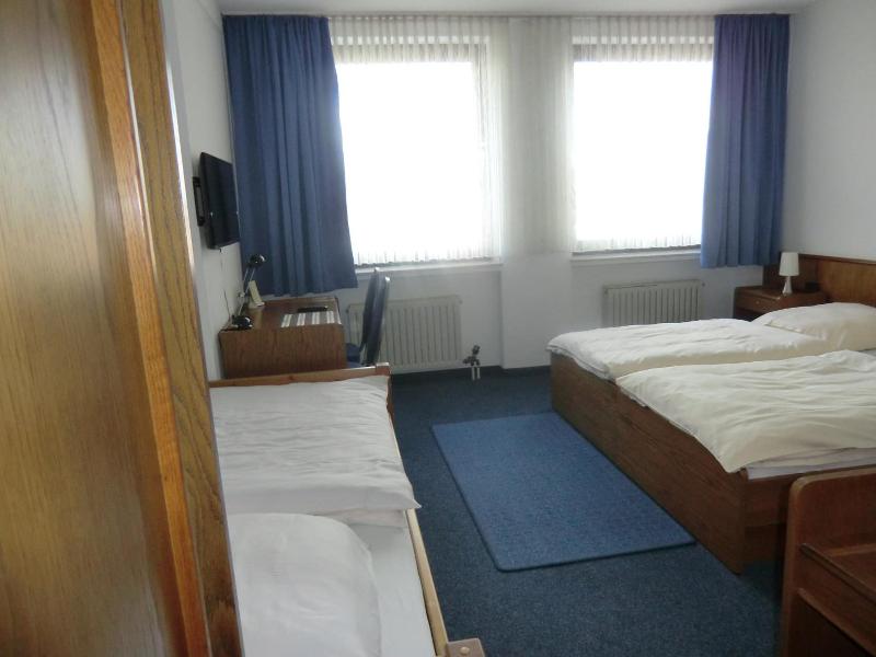 Hotel Julia image