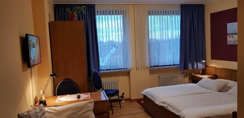 Hotel Julia image