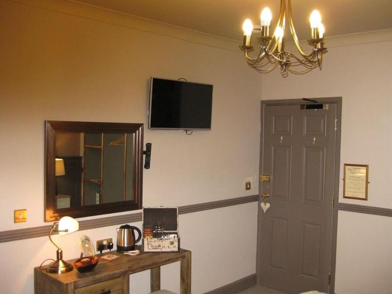 Pen Mill Hotel image