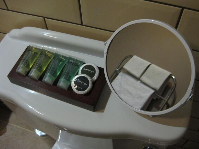 Pen Mill Hotel image