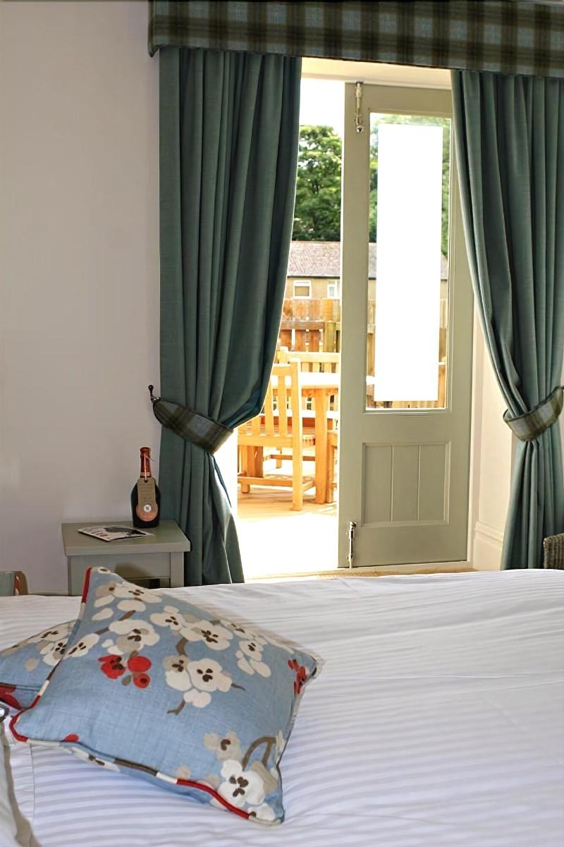 The Wheatley Arms image
