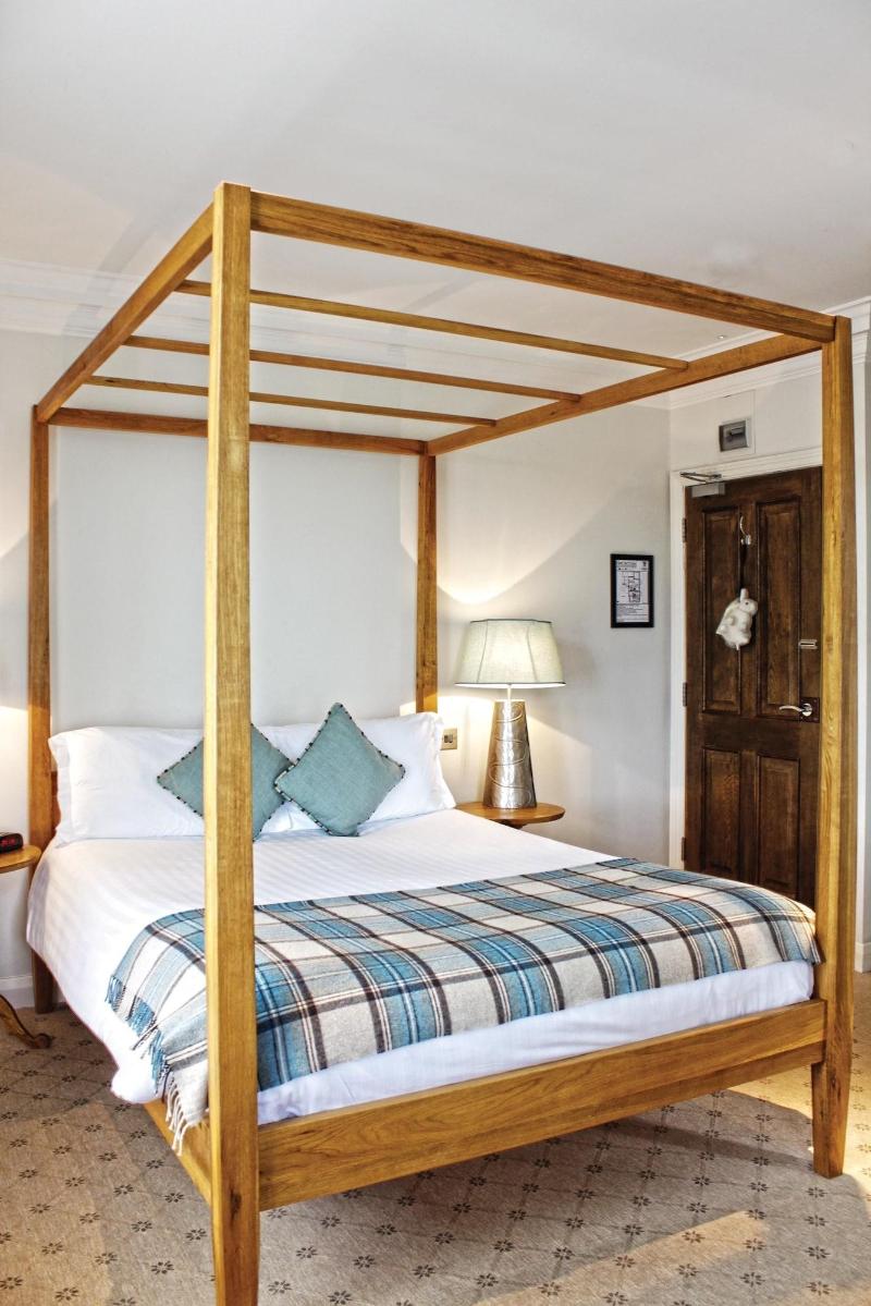 The Wheatley Arms image
