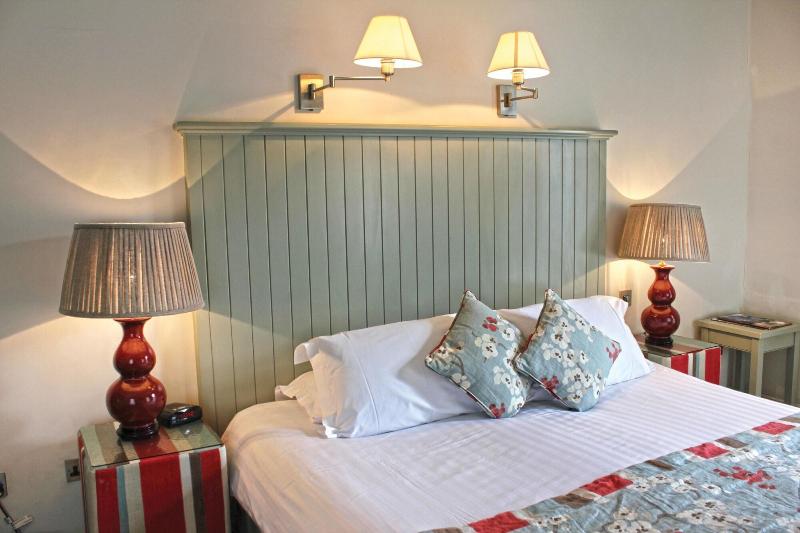The Wheatley Arms image