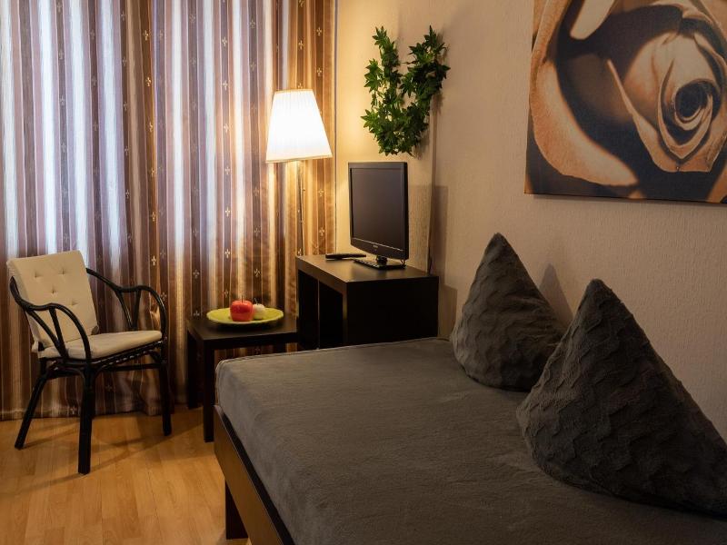 Hotel-pension Charlottenburg image