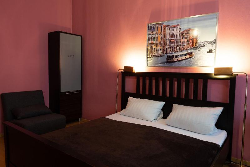 Hotel-pension Charlottenburg image
